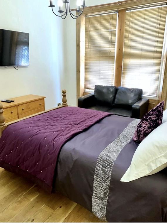 Osborne Avenue, Eight Bed, photo 2